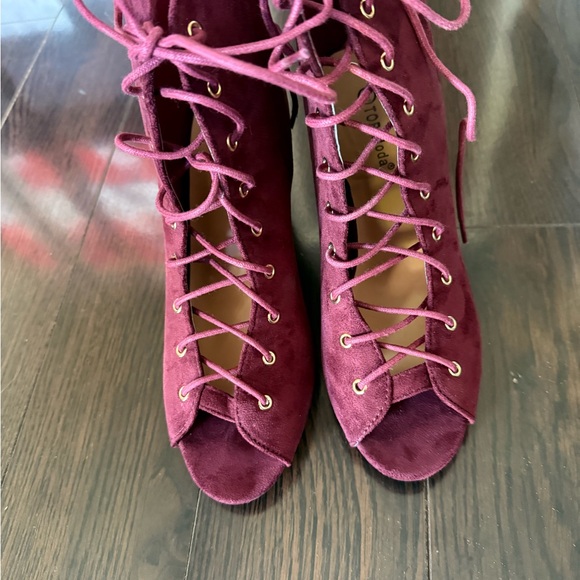 Booties - Picture 3 of 7